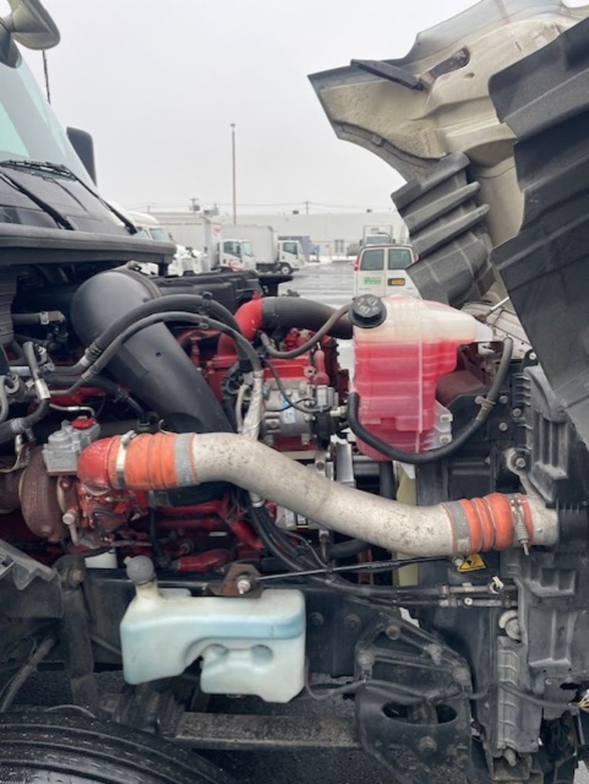 2019 International - image 16