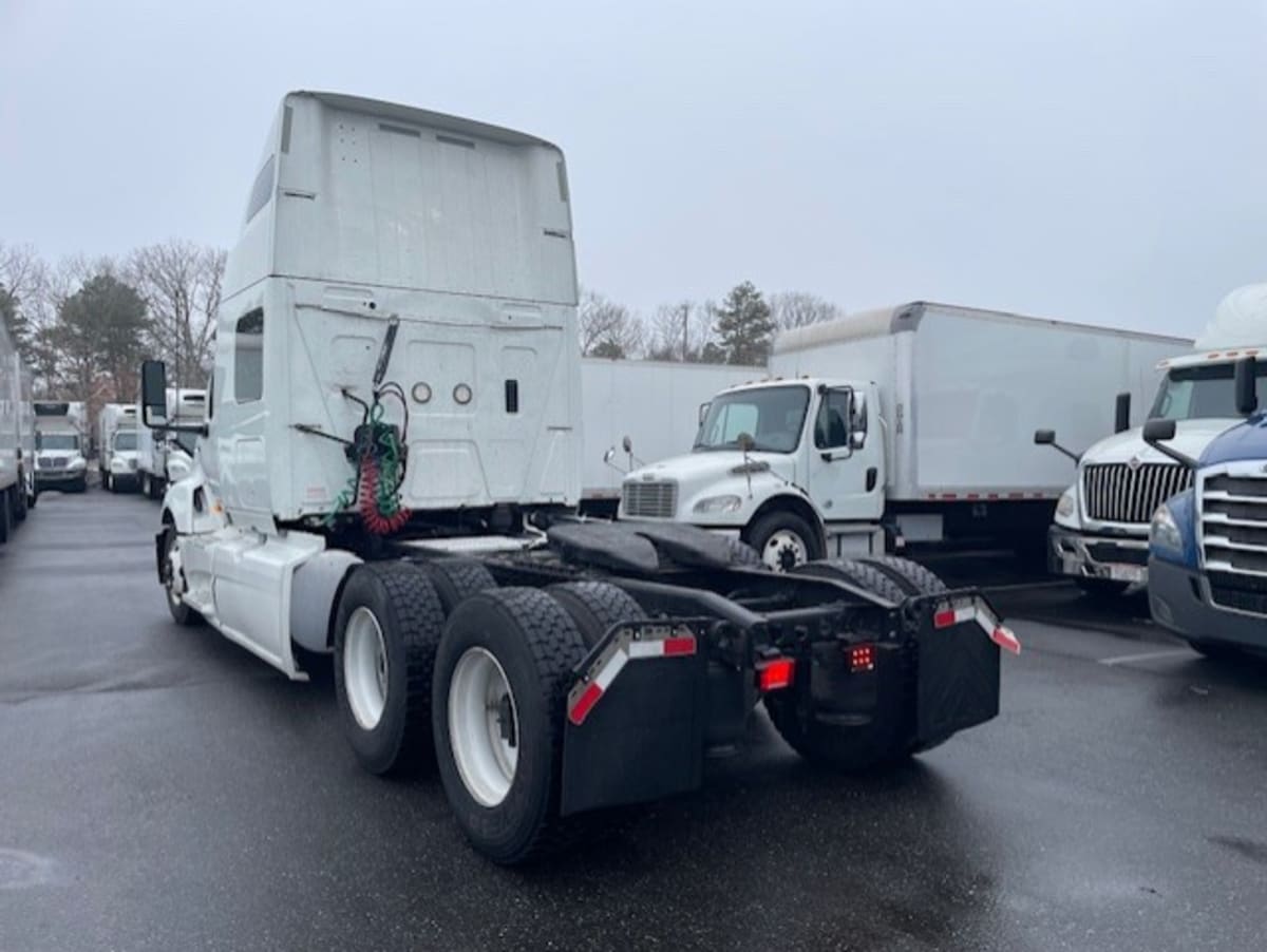 2019 International - image 6