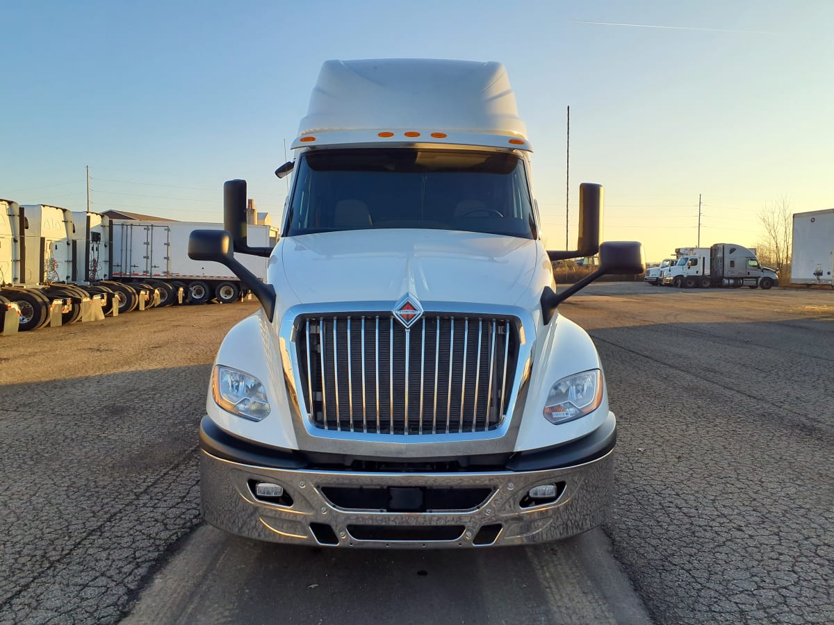 2019 Navistar International LT625 SLPR CAB 898918