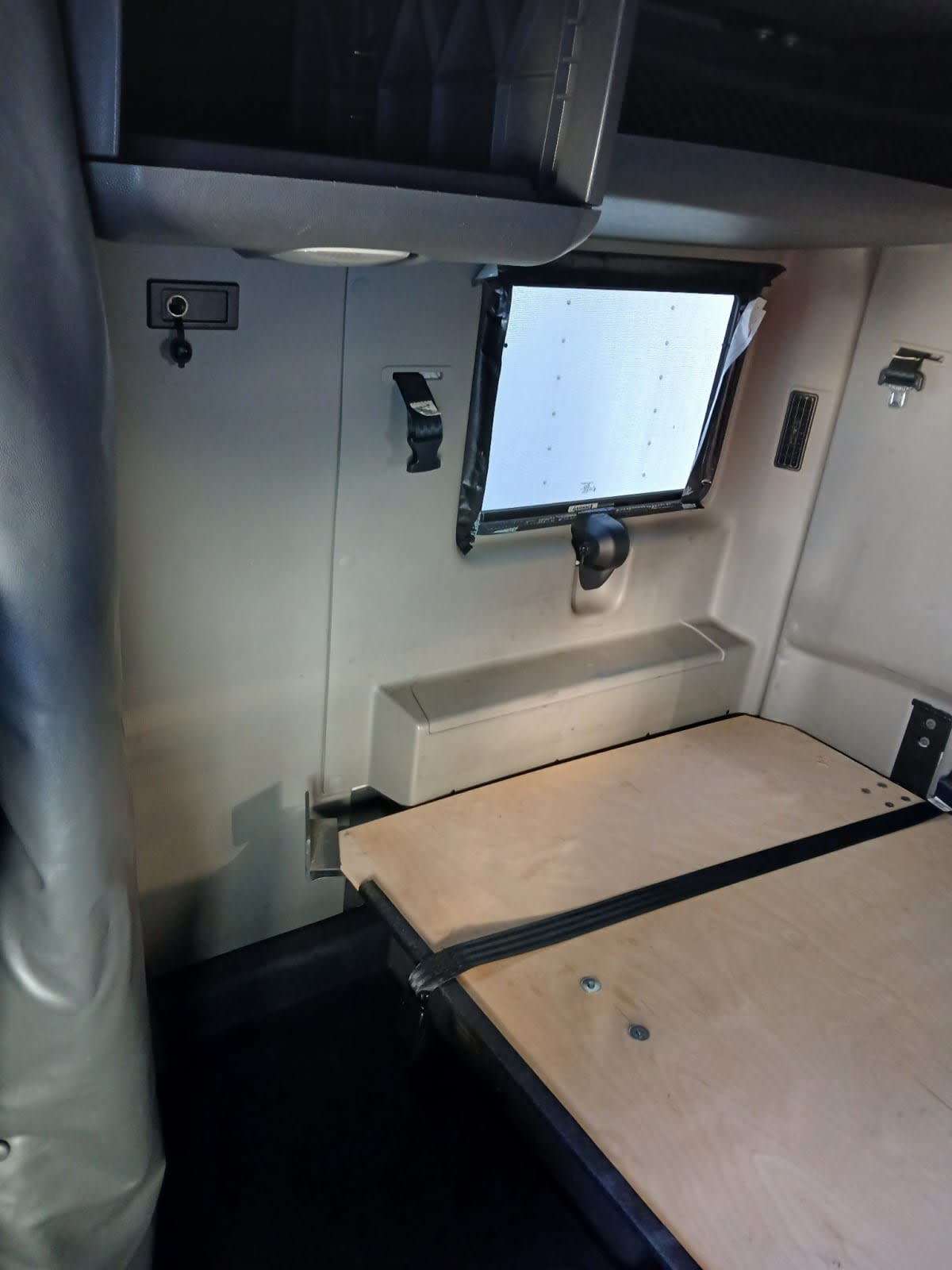 2019 International - image 15