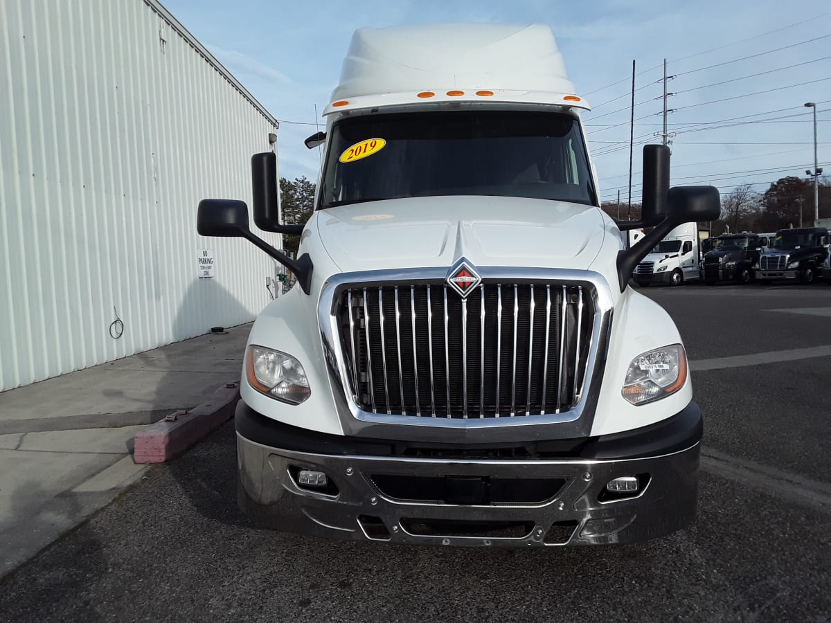 2019 Navistar International LT625 SLPR CAB 898976