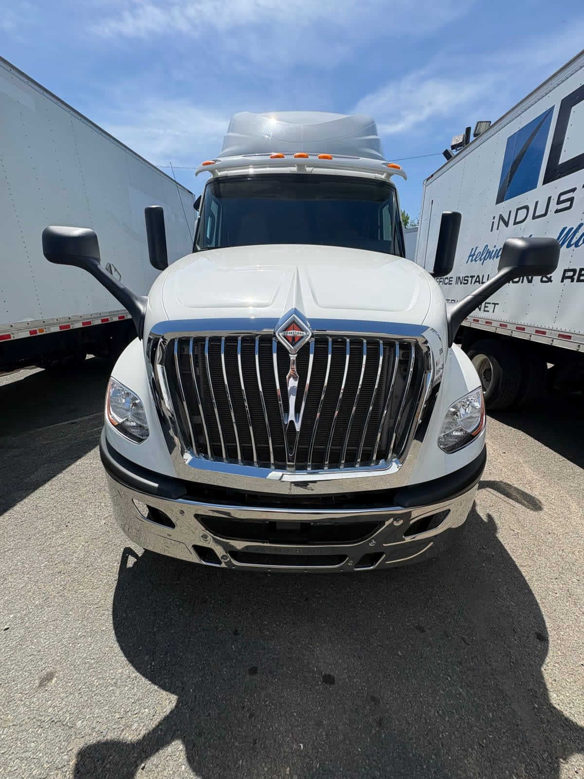 2019 Navistar International LT625 SLPR CAB 898984