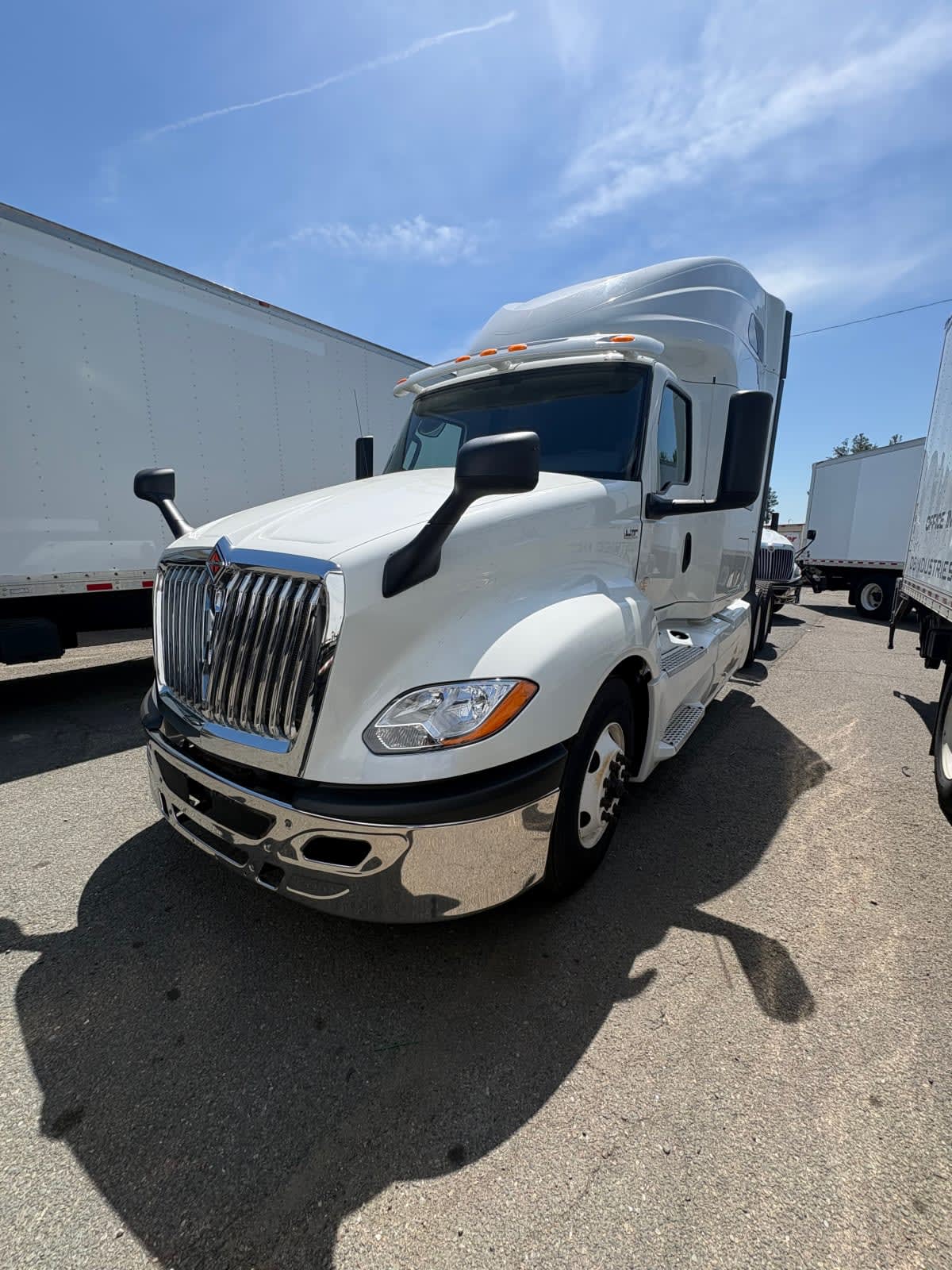 2019 Navistar International LT625 SLPR CAB 898984