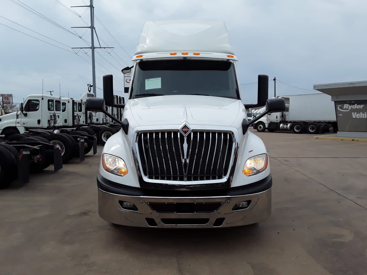 2019 Navistar International LT625 SLPR CAB 899023