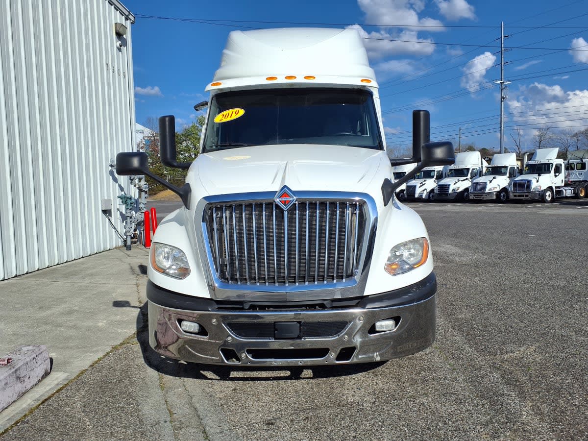 2019 Navistar International LT625 SLPR CAB 899091