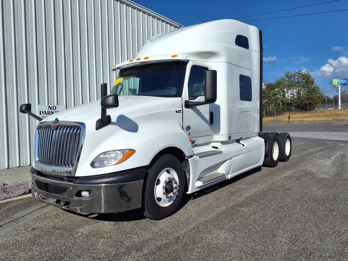 2019 Navistar International LT625 SLPR CAB 899091