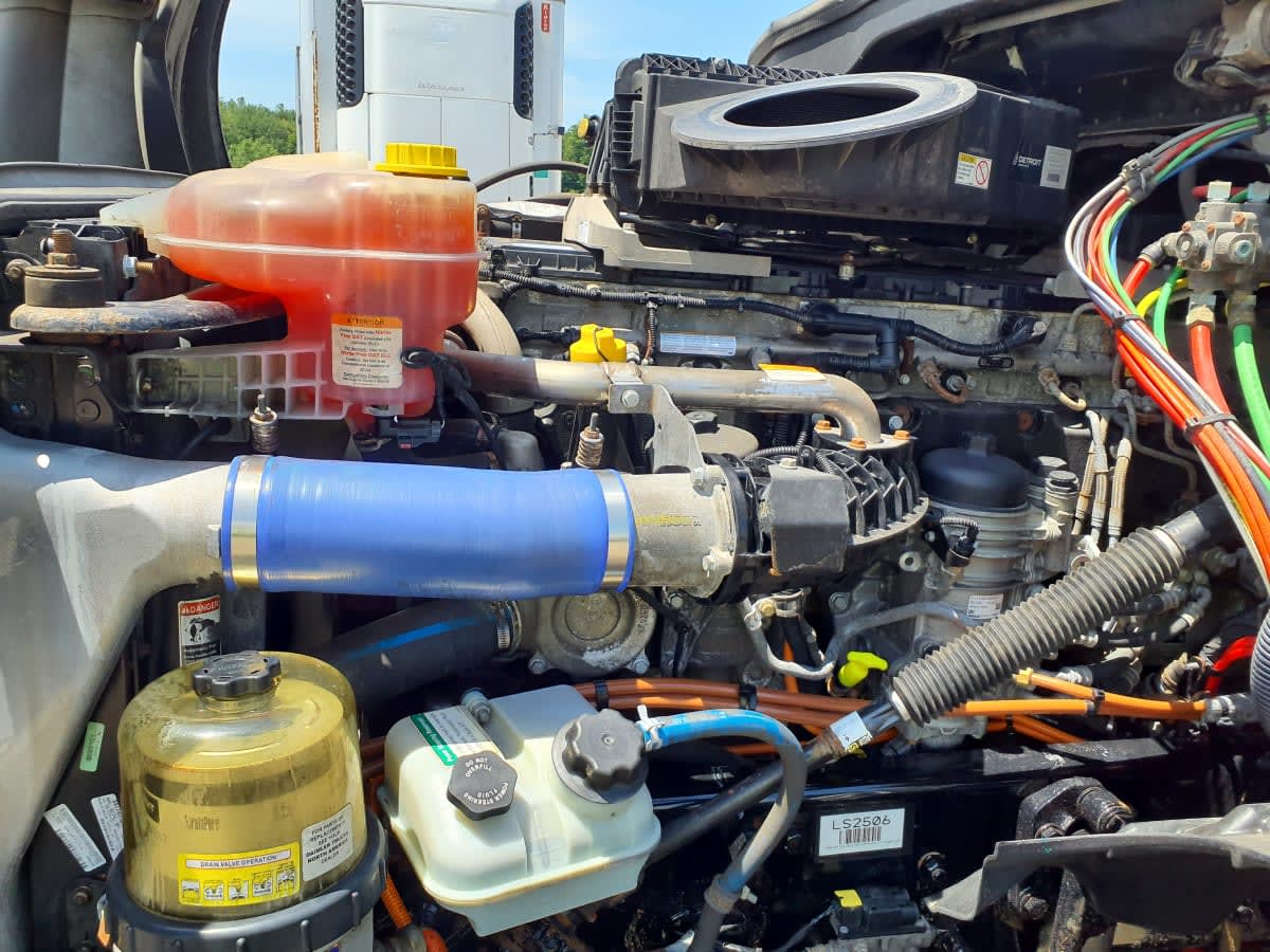2020 Freightliner Cascadia in Wayland, MI — photo 8