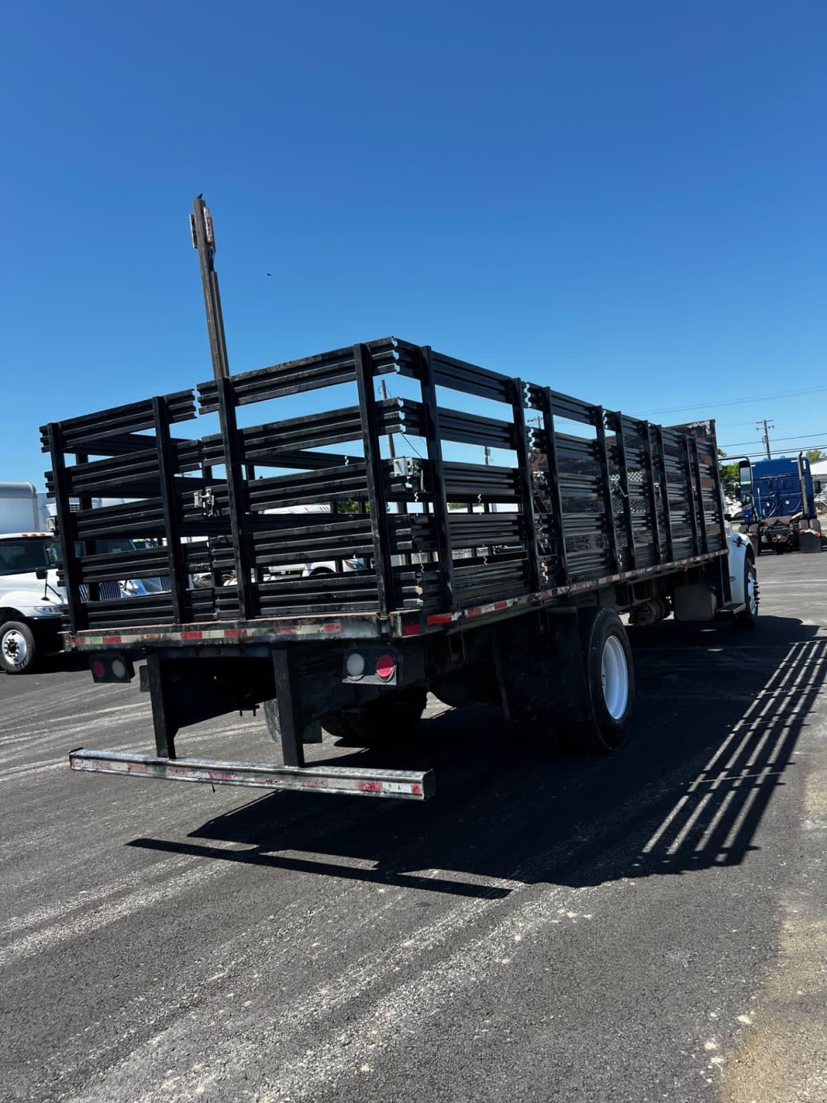 2020 Freightliner M2 106 in West Sacramento, CA — photo 4
