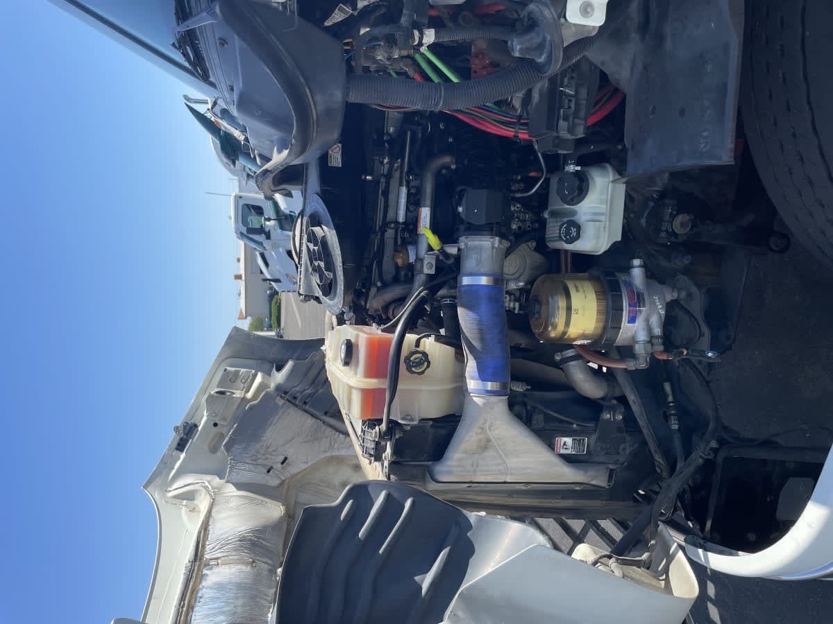2020 Freightliner Cascadia in West Sacramento, CA — photo 8