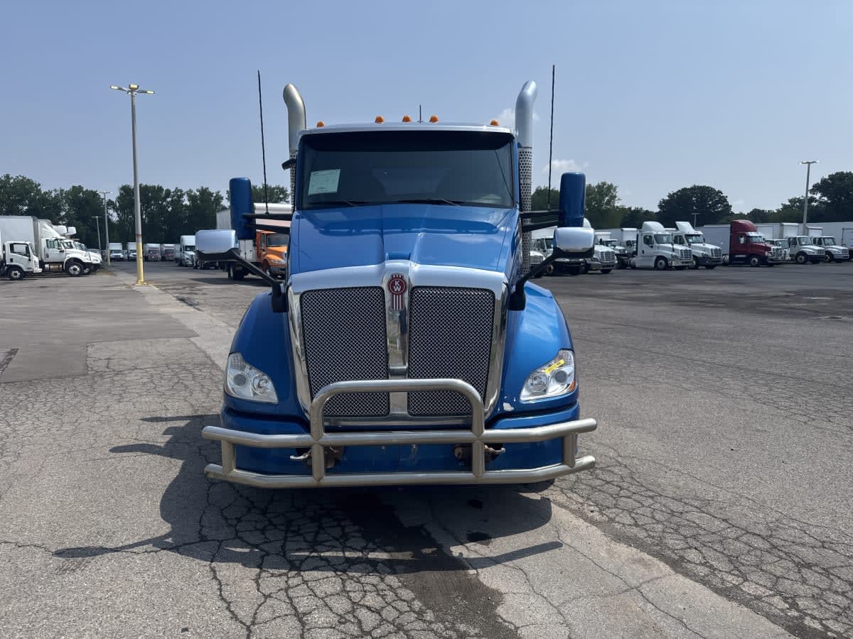 2020 Kenworth T680 in Syracuse, NY — photo 2