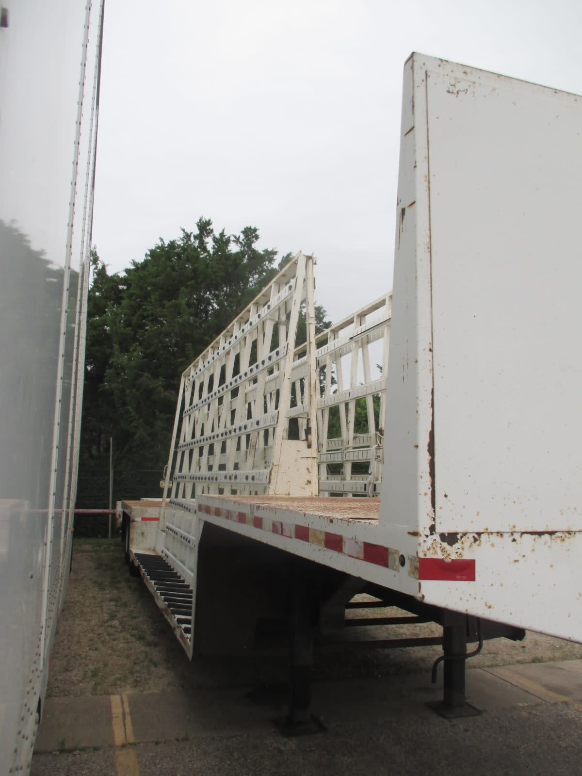 2010 Unruh Fab, Inc UFI 40' GLASS TRANSP 922968