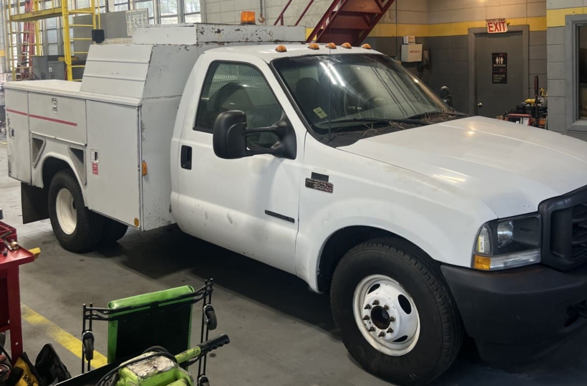 2003 Ford Motor Company F350 961446