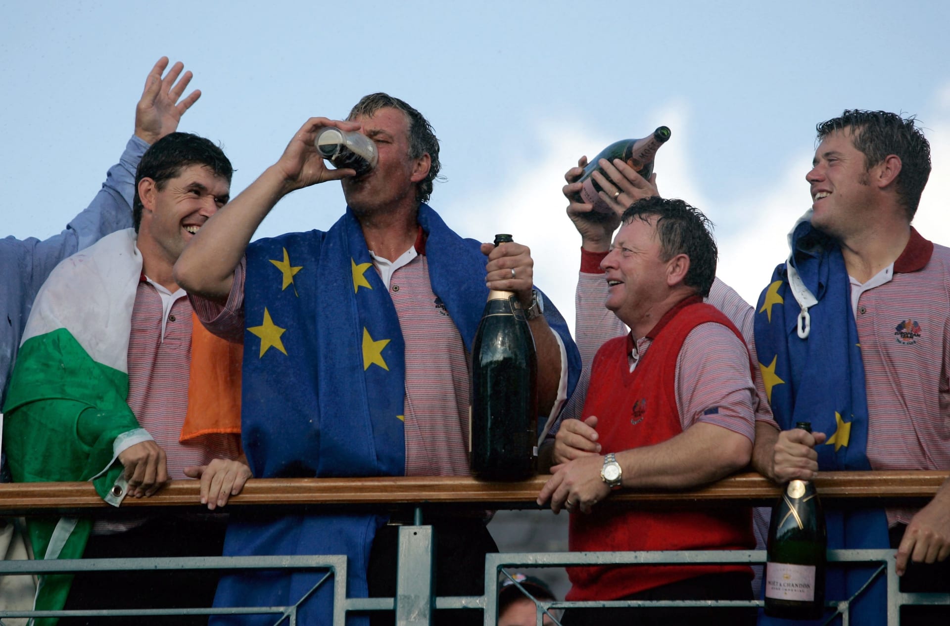 KILDARE, IRELAND - SEPTEMBER 24:  Darren Clarke of Europe celebrates by downing a pint of Guinness on the clubhouse balcony after Europe won the Ryder Cup by a score of 18 1/2 - 9 1/2 on the final day of the 2006 Ryder Cup at The K Club on September 24, 2006 in Straffan, Co. Kildare, Ireland.  (Photo by Jamie Squire/Getty Images)