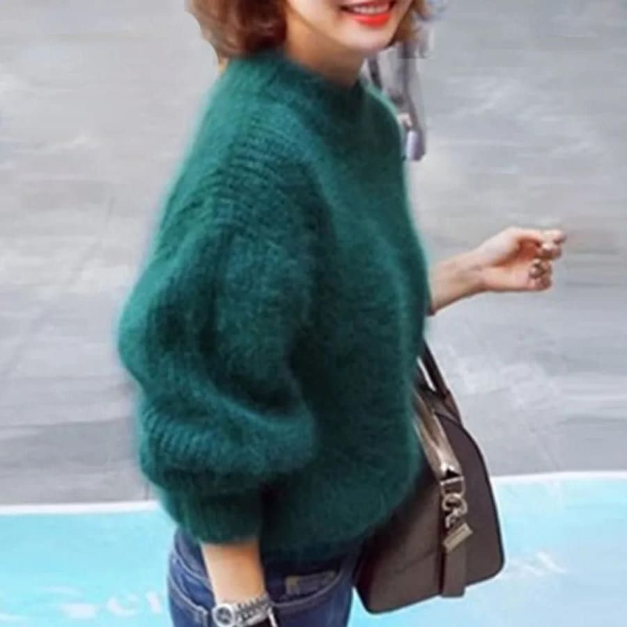 Amara Fluffy High Neck Knitted Jumper in Grün