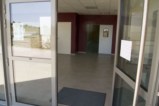 entree-salle-des-sports-ambillou-chateau-49