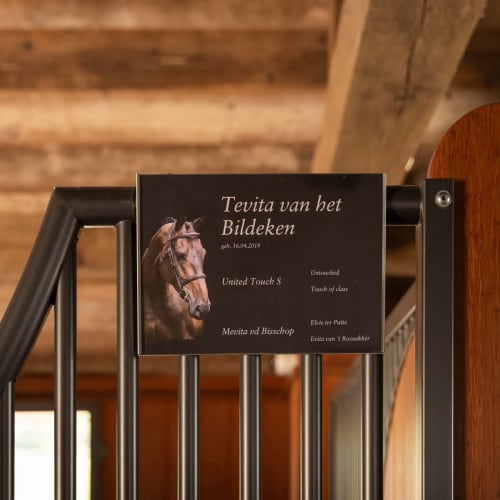 Grooming Deluxe Stable Name Plate Stainless Steel With Plexi Glass