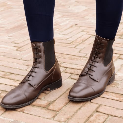 Dyon Short Boots Front Laces