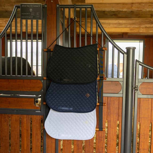 Grooming Deluxe Saddle Pad Holder Luxe