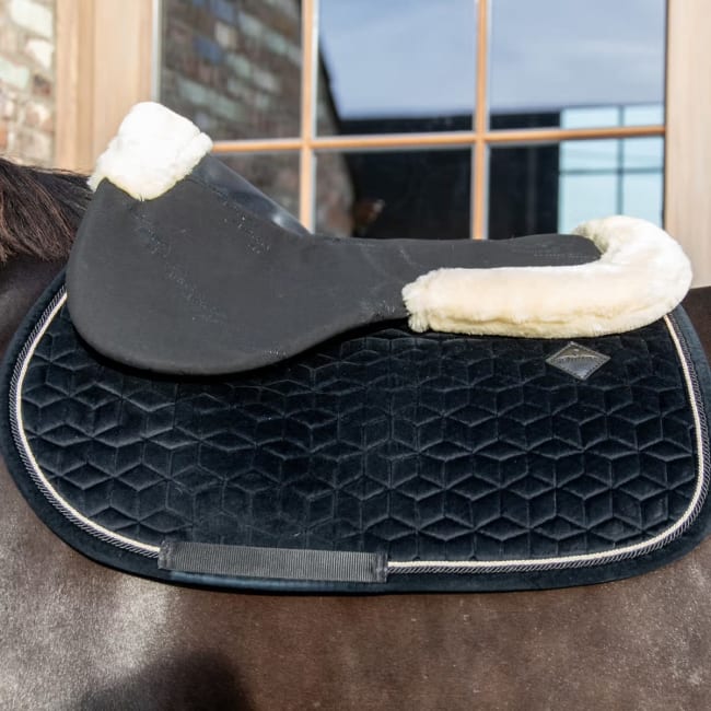 Kentucky Half Pad Impact Equalizer Sheepskin