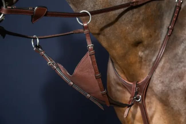 Dyon Soft Bib Martingale Attachment New English Collection