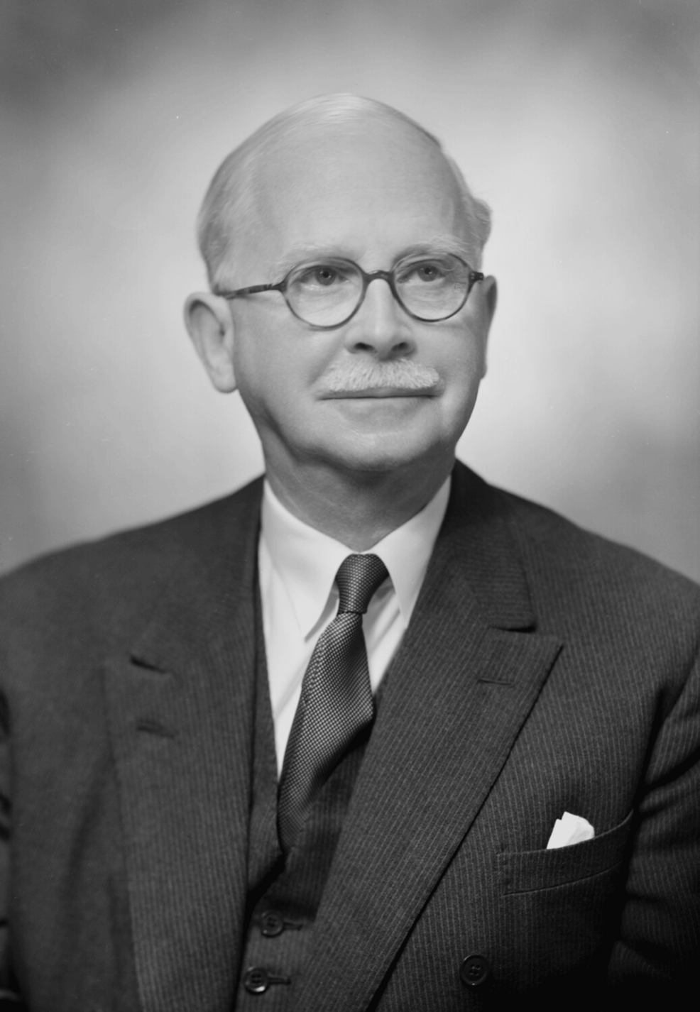 A portrait of Sir Harold Lloyd Ridley.