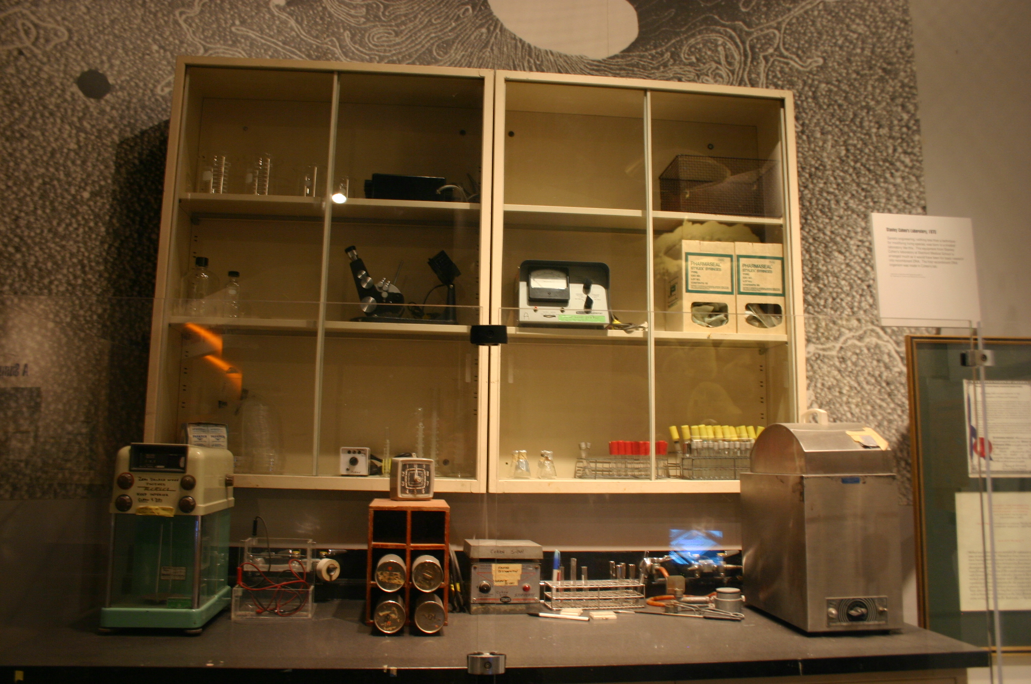 Stanley Cohen's laboratory bench from 1973.
