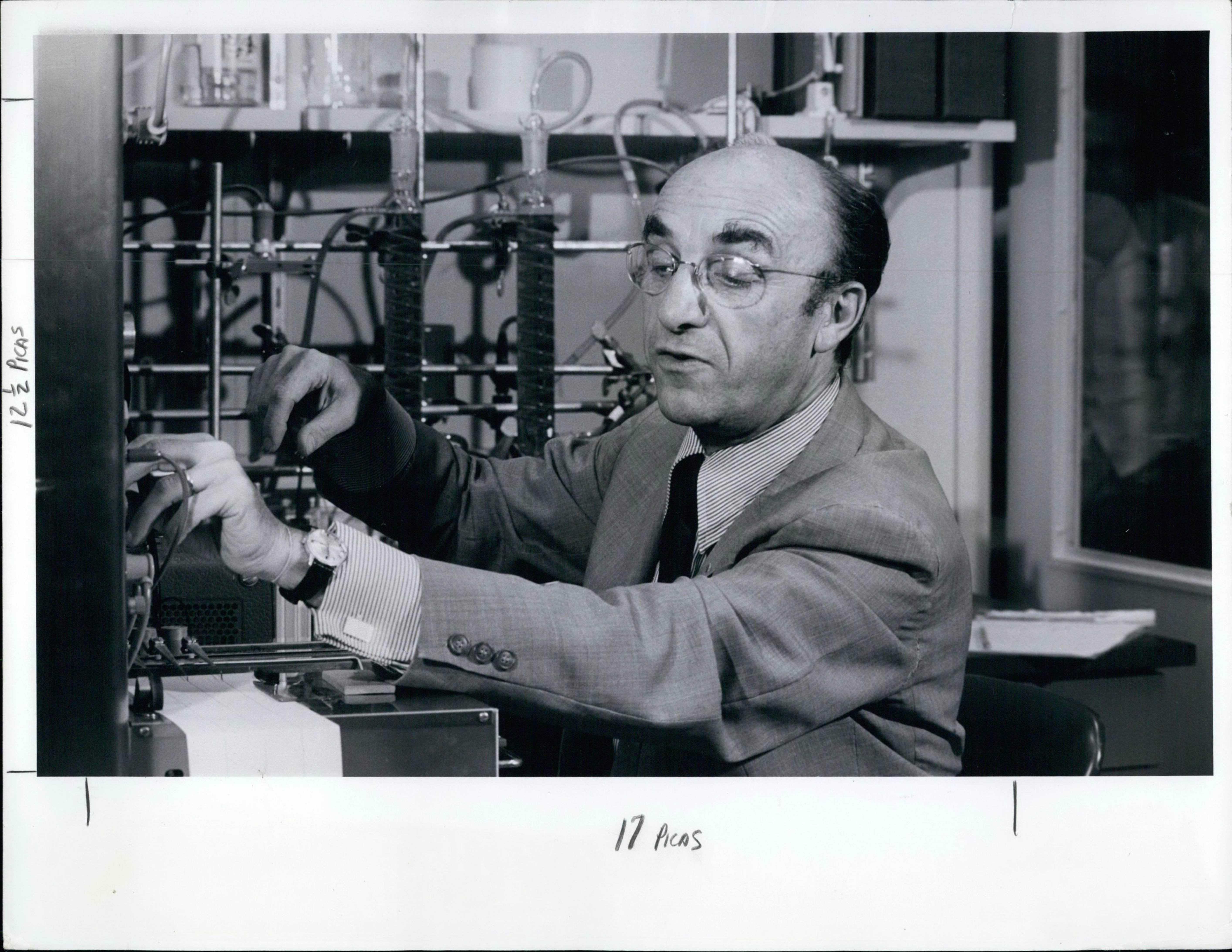 Roger Guillemin working in his laboratory at the Salk Institute for Biological Sciences.