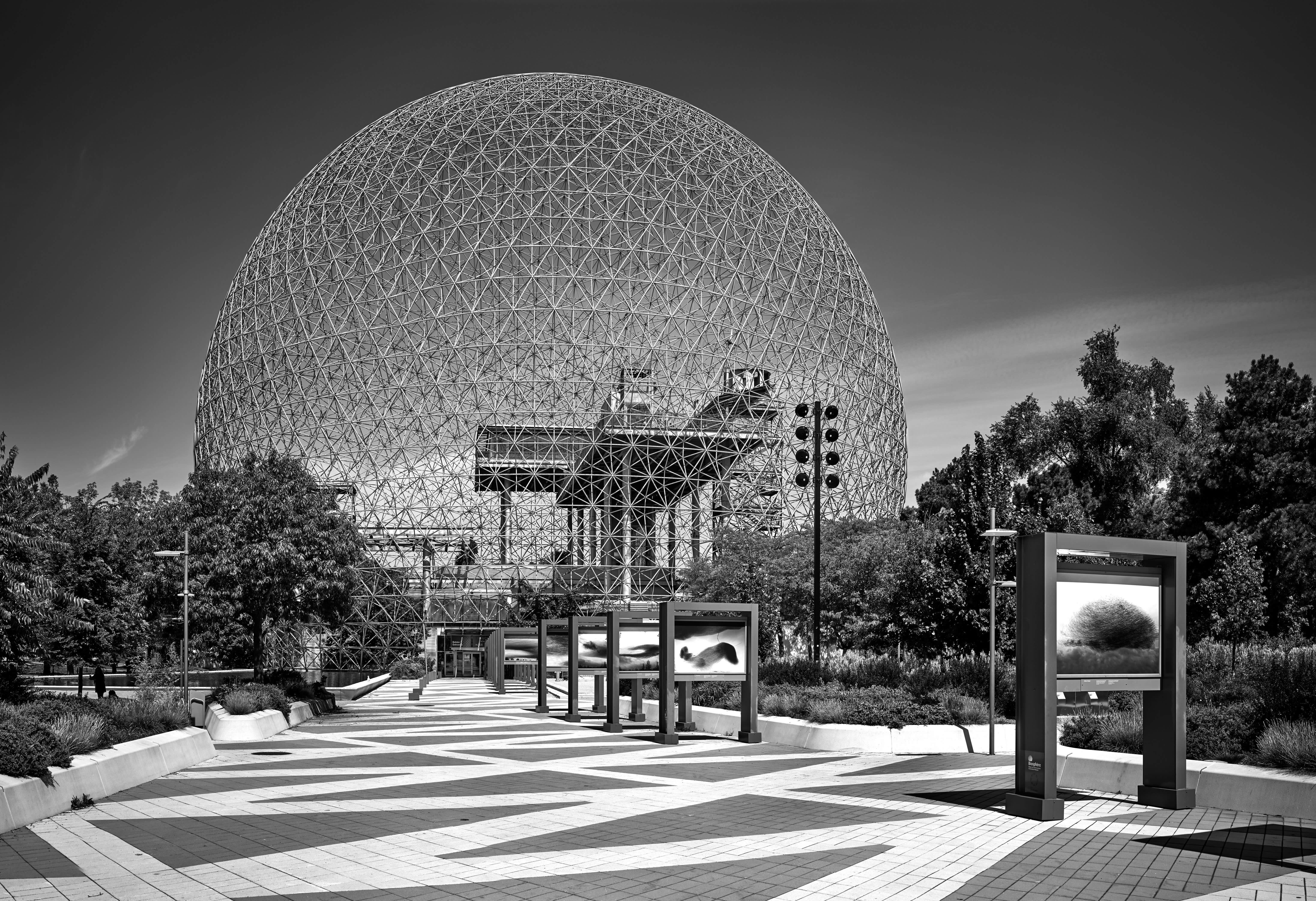 Buckminster Fuller's geodesic dome for the U.S. Pavilion in Montreal, 1967