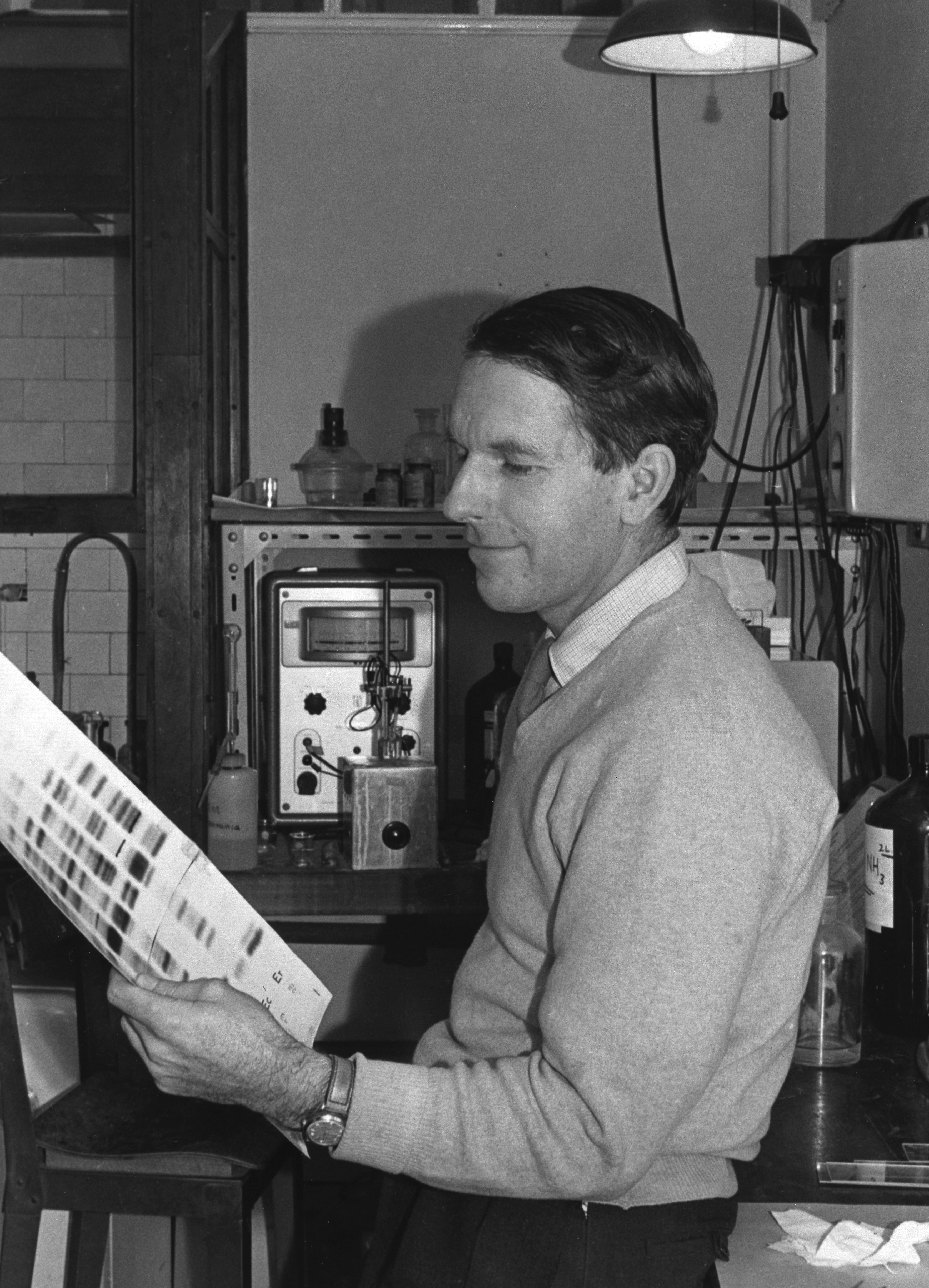 Fred Sanger with DNA autoradiograph, 1969