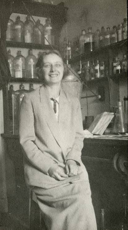 Dorothy Needham in her laboratory, ca. 1924.