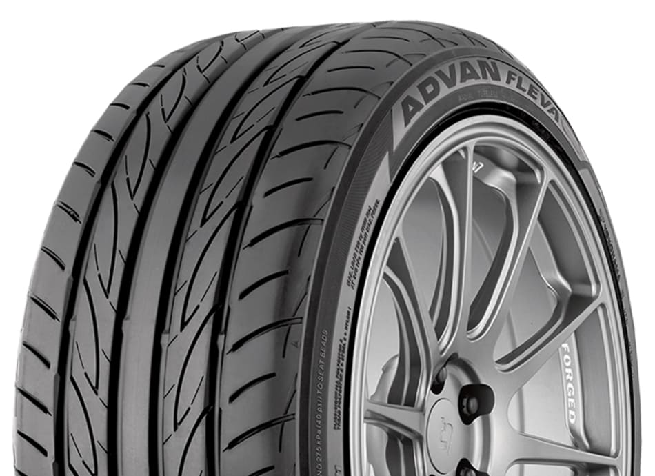 Yokohama Advan Fleva V701 Tyre