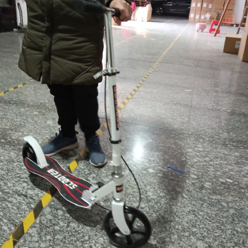 Patineta Plegable Blanca con Doble Freno y Plataforma Ancha y Gruesa — foto 9
