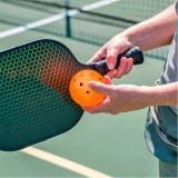 Set de 4 Pelotas de Pickleball de PE de 40 Agujeros — miniatura 4
