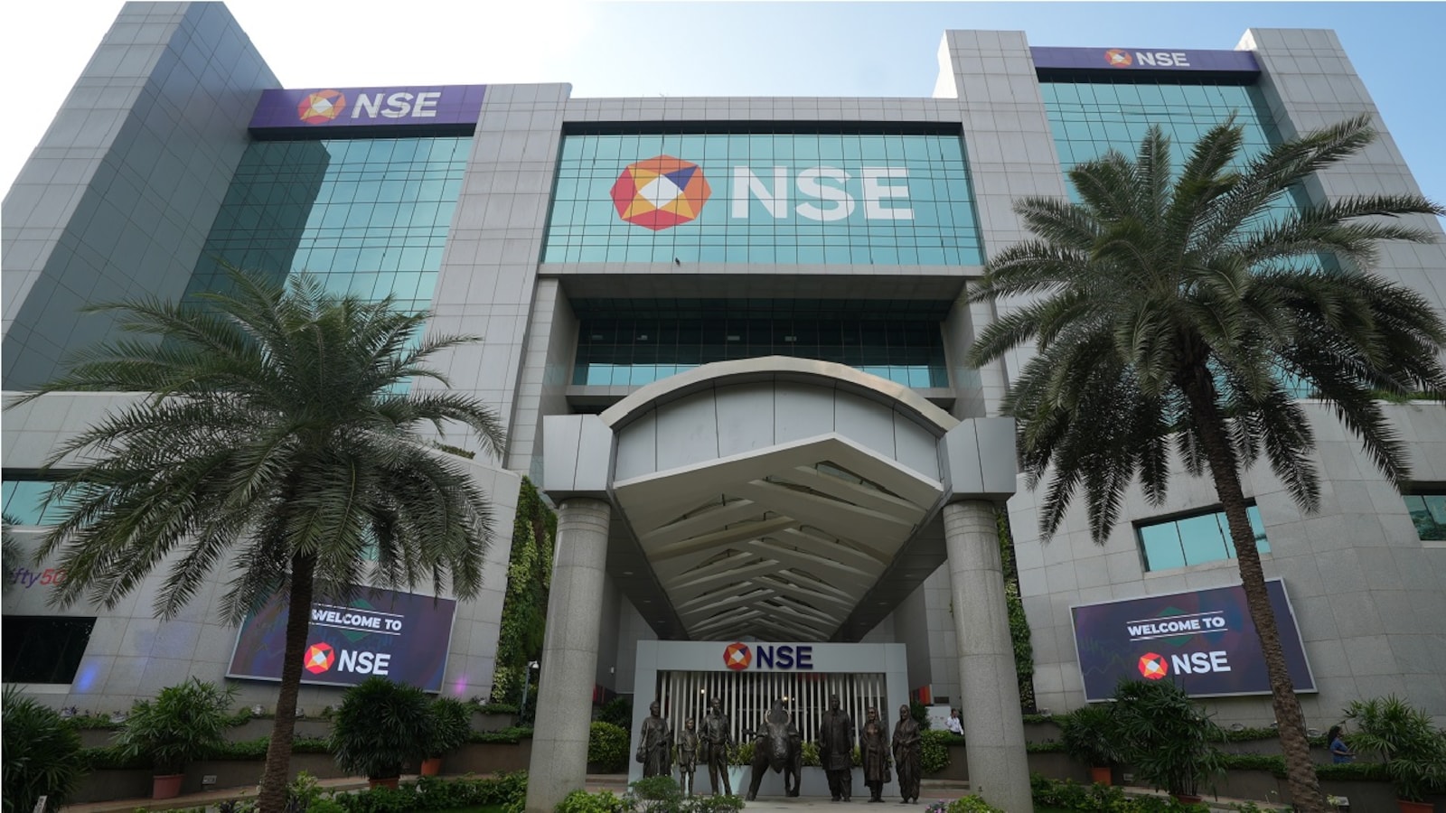 ಪಹಲ್ಗಾಮ್ ಭಯೋತ್ಪಾದಕ ದಾಳಿ: NSE ಯಿಂದ ₹1 ಕೋಟಿ ಪರಿಹಾರ, ರಿಲಯನ್ಸ್ನಿಂದ ಗಾಯಾಳುಗಳಿಗೆ ಉಚಿತ ಚಿಕಿತ್ಸೆ ಪಹಲ್ಗಾಮ್ ಭಯೋತ್ಪಾದಕ ದಾಳಿ: NSE ಯಿಂದ ₹1 ಕೋಟಿ ಪರಿಹಾರ, ರಿಲಯನ್ಸ್ನಿಂದ ಗಾಯಾಳುಗಳಿಗೆ ಉಚಿತ ಚಿಕಿತ್ಸೆ