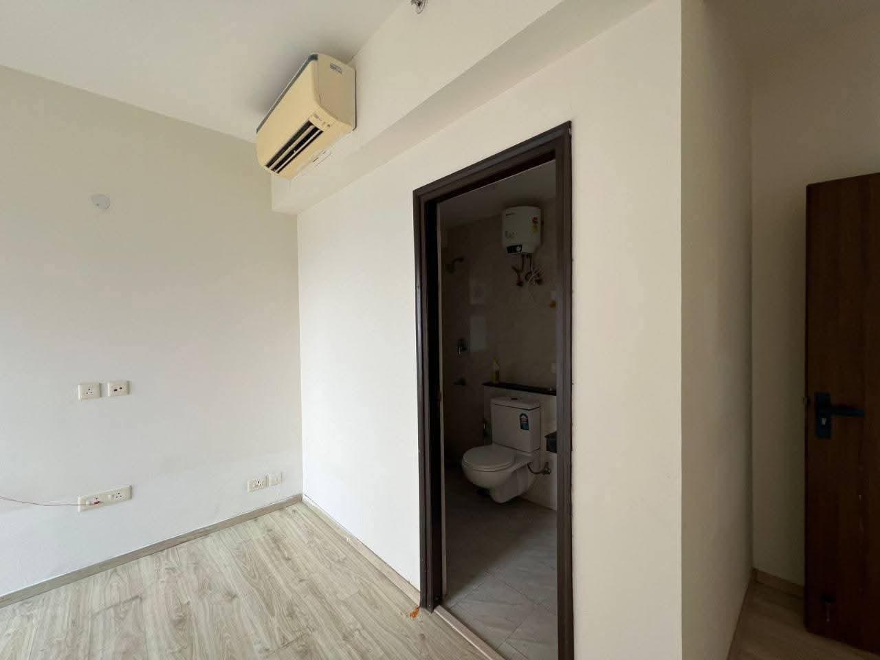 Adani oyester sec 102 - Properties in Gurugram - 5