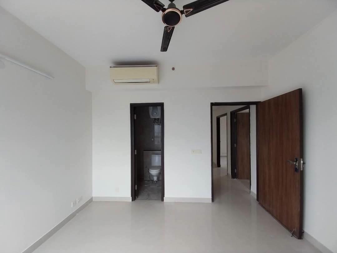 Adani oyester sec 102 for Sale - Properties in Gurugram - 2