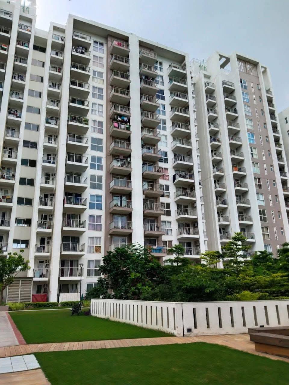 Tata lavida sec 113 for Sale