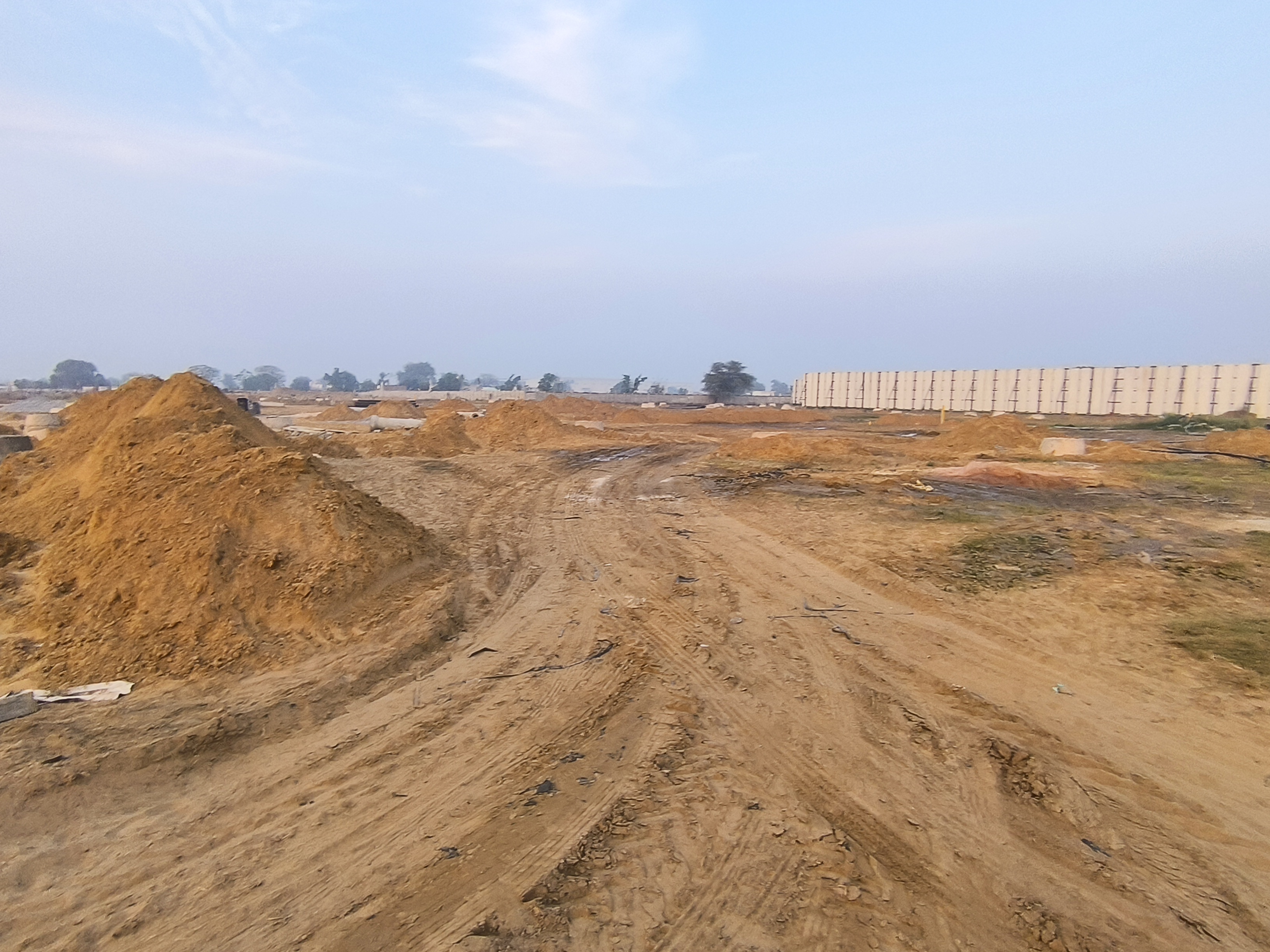Haily Mandi Mahchana Road 100Sqyrd Plot in for Sale - Properties in Haily Mandi Pataudi - 3