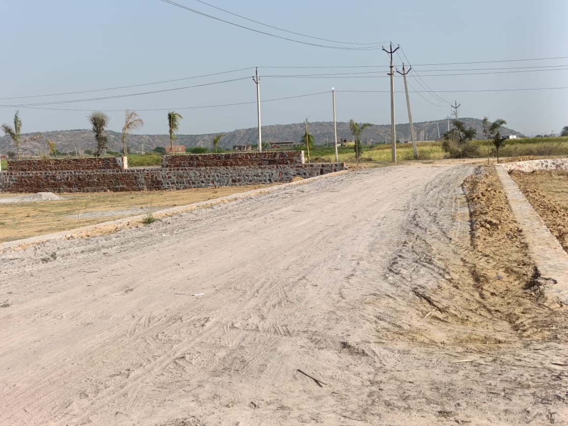 Mahchana Road 50sqyrd to 100sqyrd Plot in Pataudi for Sale - Properties in Haily Mandi Pataudi - 4