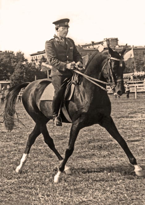 The Akhal-Teke stallion Absent with rider Sergei Filatov