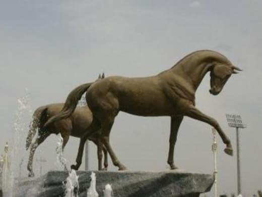 Statue of an Akhal-Teke horse