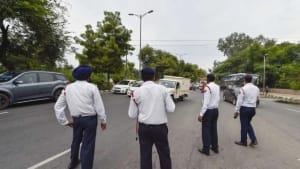 ट्रैफिक चालान को लेकर नियम बदले, अब कटा चालान तो करें ये काम ट्रैफिक चालान को लेकर नियम बदले, अब कटा चालान तो करें ये काम