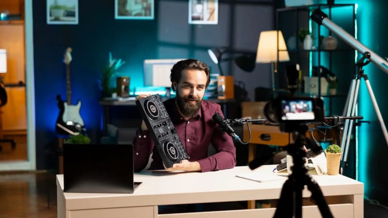 11 Best AI Side Hustle Ideas to Start in 2026