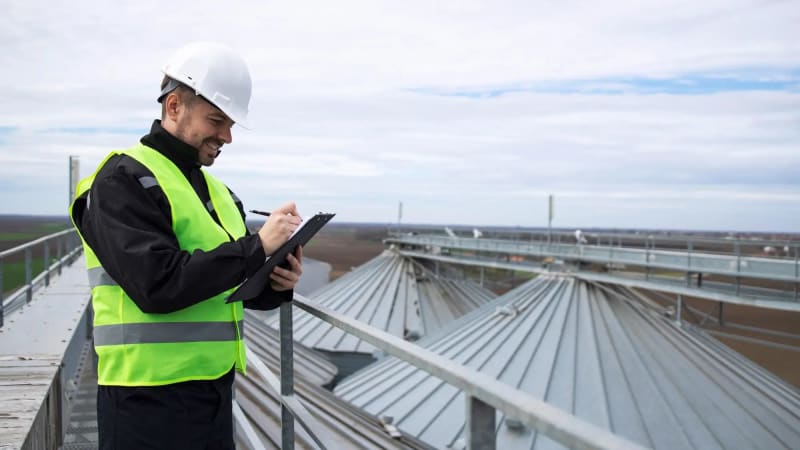 Smart Buildings and IoT in Facility Management 2026