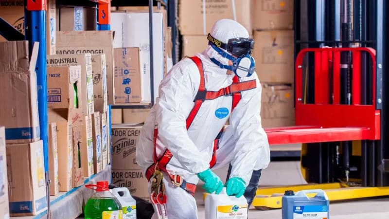 OSHA Safety Signs and Labels: Complete Guide 2026