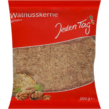 Jeden Tag Walnusskerne gerieben