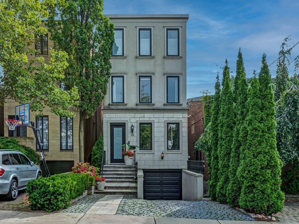 35 Thelma Avenue