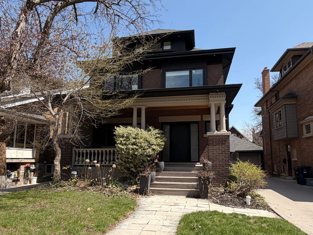 Exclusive: 7 Lauder Avenue