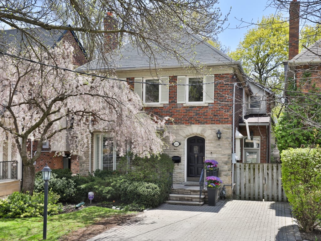 569 Briar Hill Avenue
