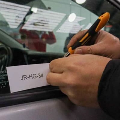 Guía Completa para el Grabado de Patentes en Chile